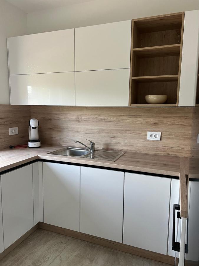 Modern Home Ula Brtonigla Eksteriør bilde